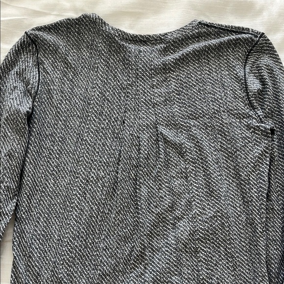 Lululemon Athletica Gray Long Sleeve Athletic Top - Picture 6 of 12